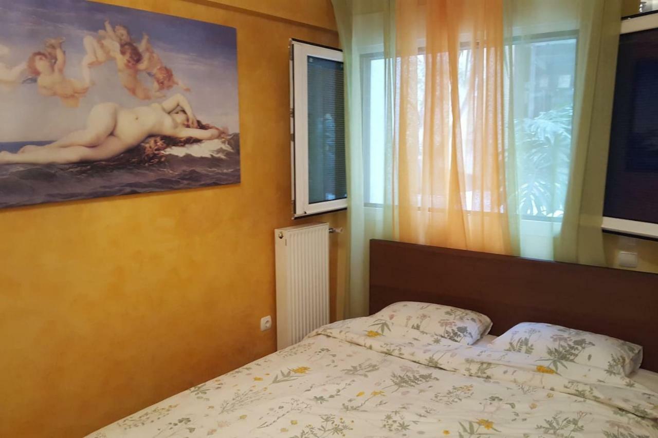 Quiet Apartment In Plaka Ateny Zewnętrze zdjęcie