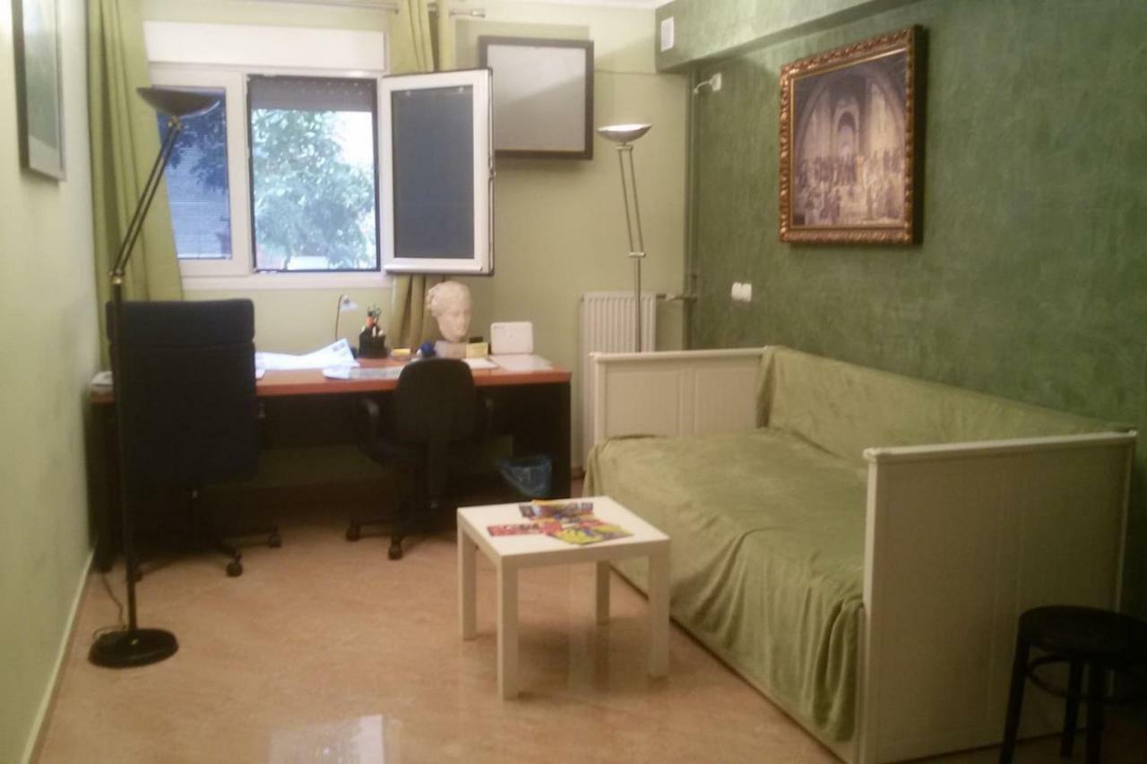 Quiet Apartment In Plaka Ateny Zewnętrze zdjęcie